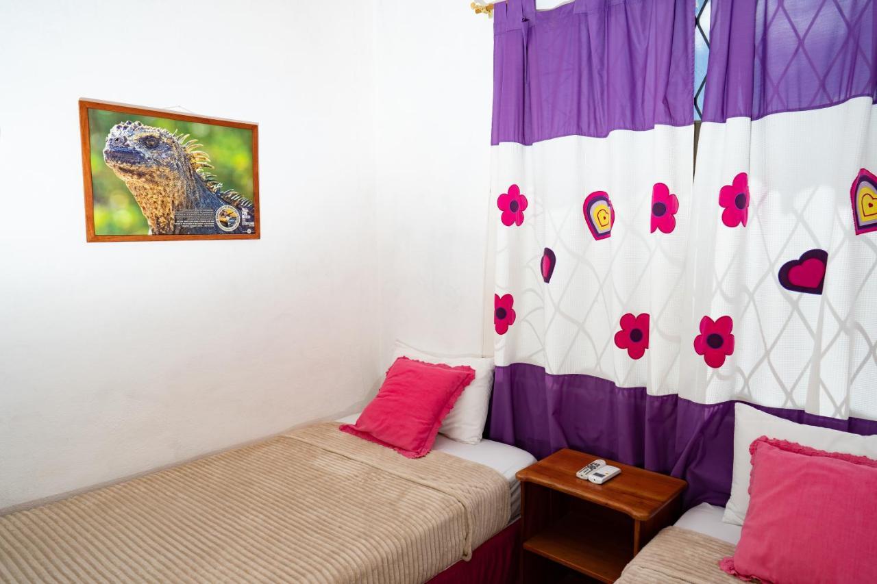 Tintorera Guest House プエルトアヨラ エクステリア 写真
