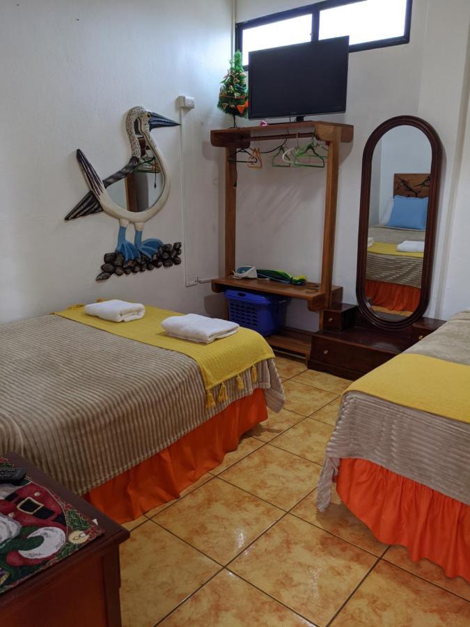 Tintorera Guest House プエルトアヨラ エクステリア 写真